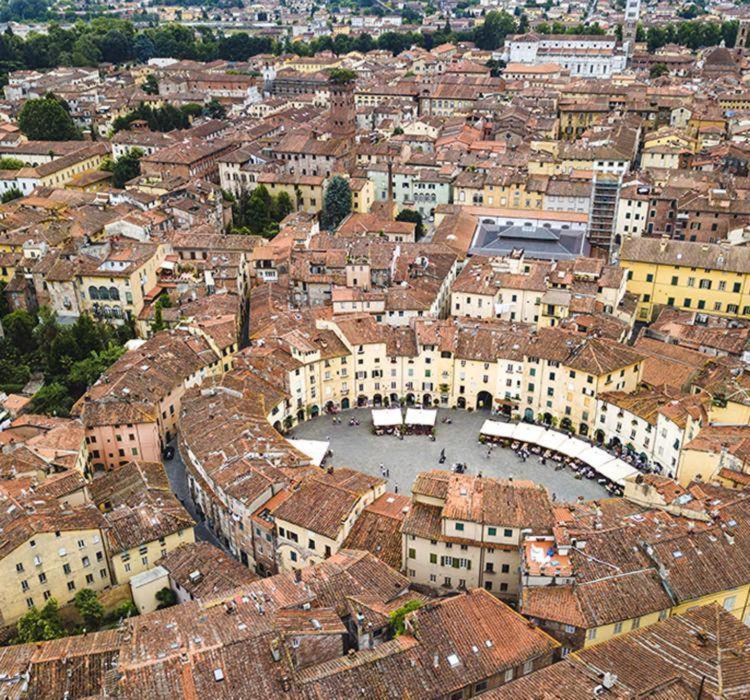Dimora Leonardo. Centro Storico. Apartamento Lucca Exterior foto