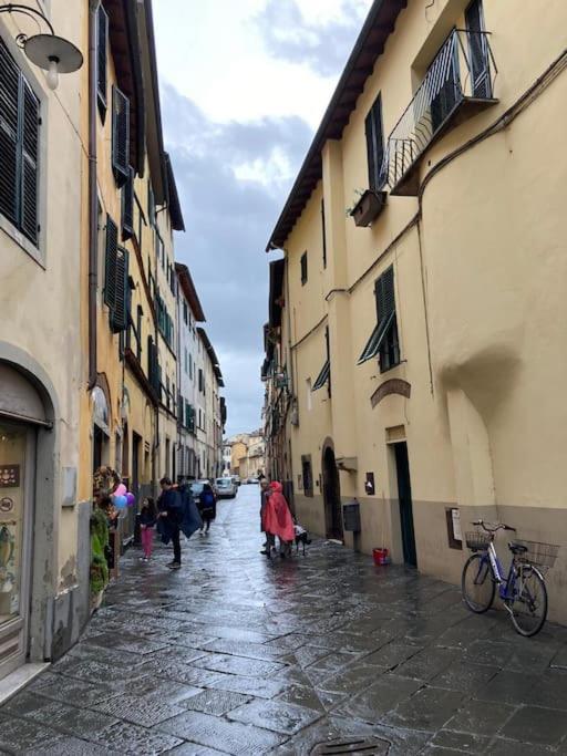 Dimora Leonardo. Centro Storico. Apartamento Lucca Exterior foto
